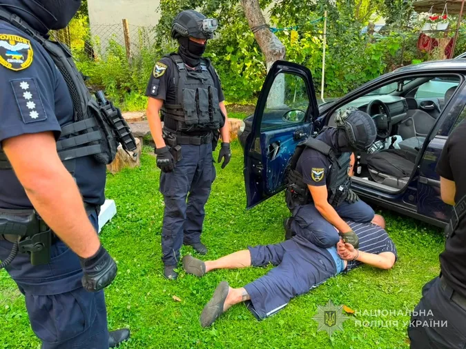 Наркотики ховали в їжі: на Волині правоохоронці викрили канал постачання до виправної колонії (фото)