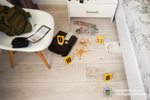 😱У Рівному 14-річна дівчина отруїла та задушила військового ЗСУ, знімаючи це на камеру (фото)