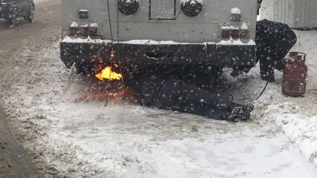 У Луцьку посеред дороги замерз тролейбус