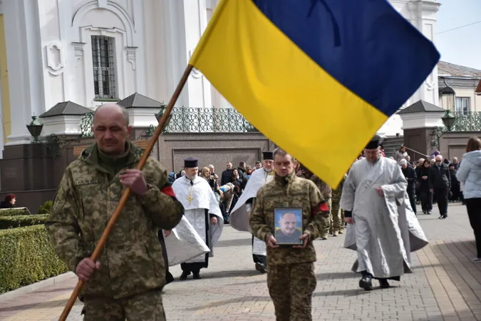 У Луцьку попрощалися з загиблим на Запоріжжі воїном Дмитром Гуцаленком