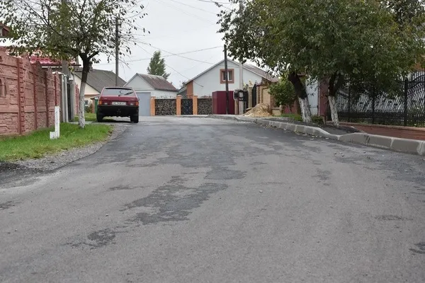 У Луцьку відремонтували 46 прибудинкових територій (фото)
