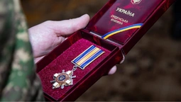 На Волині рідним загиблих нацгвардійців вручили державні нагороди (фото)