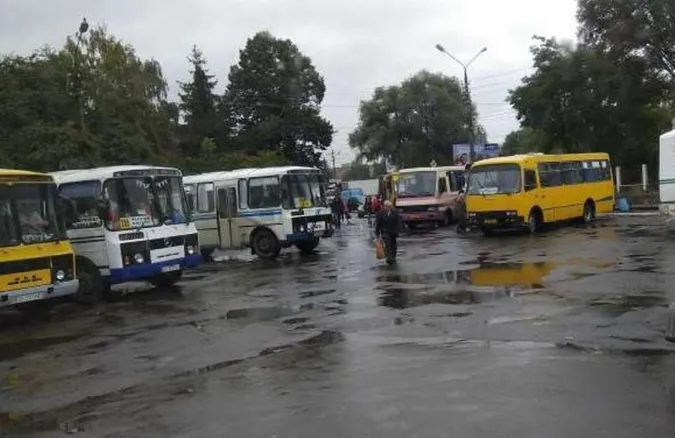 Два автобуси тимчасово не їздитимуть до Смідинської ОТГ