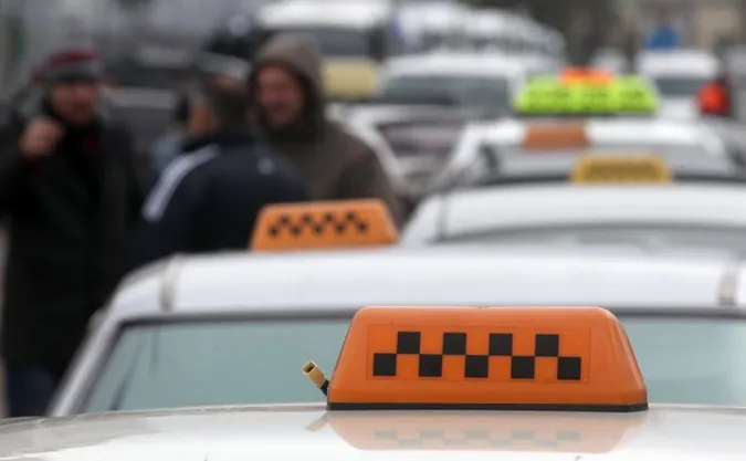 У Раді придумали податки для таксистів