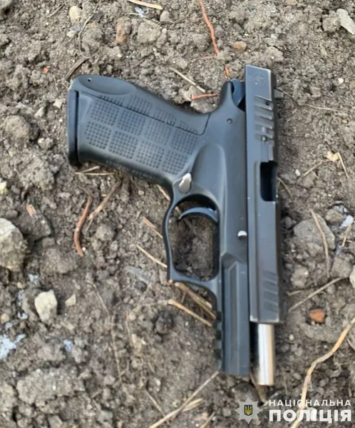 У Львові чоловік під час застілля вистрелив дружині в голову (фото)