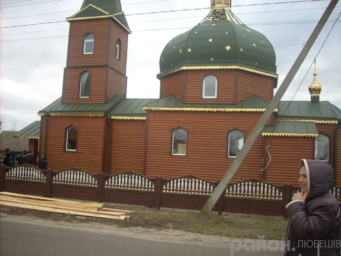 Невір розділило бажання перейти до ПЦУ