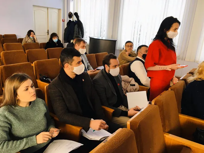 Із десяти зробили шість: у Луцькій райраді «відформатували» комісії