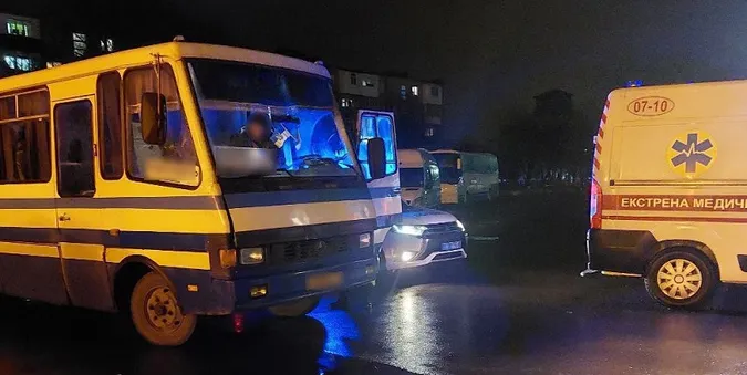 У Ковелі на автостанції автобус наїхав на пенсіонерку (фото)