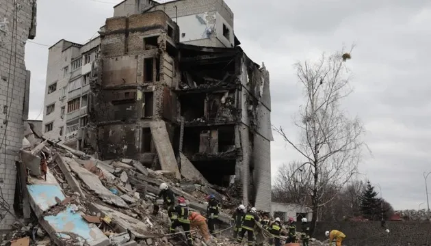 Де не варто ховатись під час ракетного удару: поради рятувальників