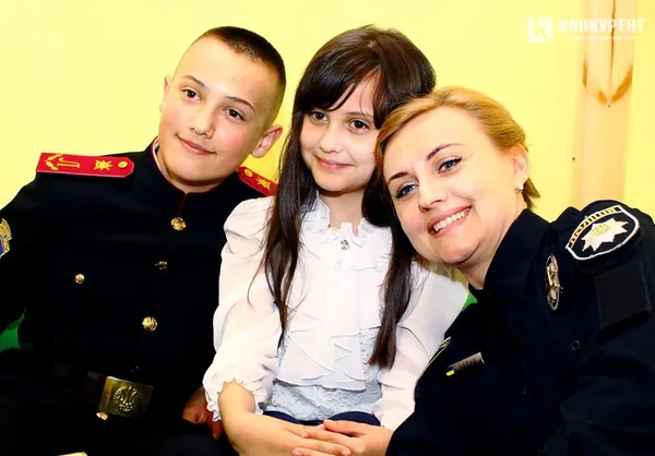Луцькі мами-поліцейські взяли участь у фотосесії