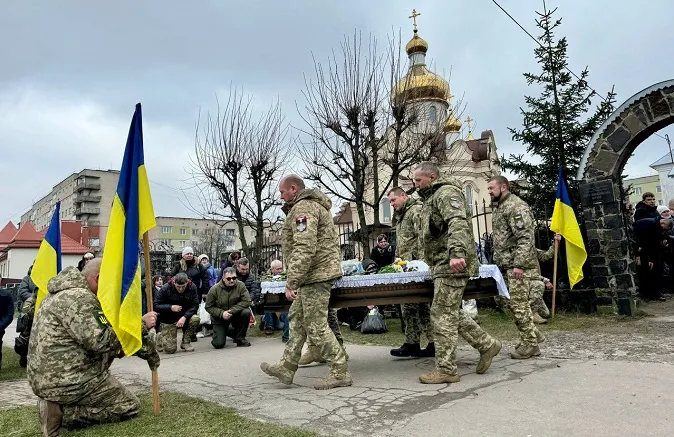 На Волині попрощалися із загиблим воїном Максимом Бірюковим