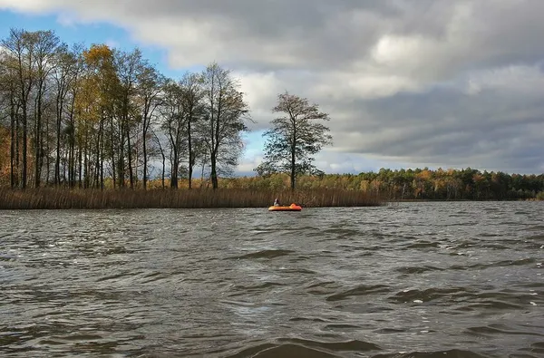 За 150 км від Луцька причаїлось незаймане озеро Шині з прозорою водою та всілякою рибою (фото)