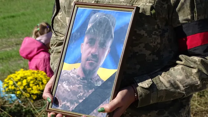 Останній бій прийняв на Сумщині: у Турійській громаді попрощалися з Ігорем Бебесом (фото)