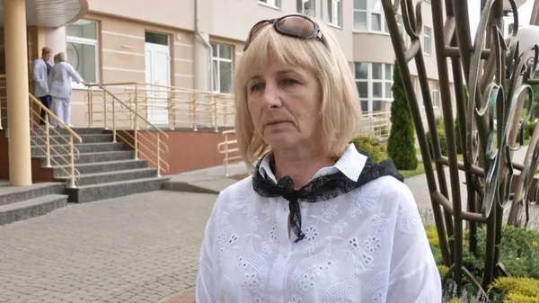 У Луцьку побратими загиблого бійця зустріли під час виписки його дружину й новонародженого сина