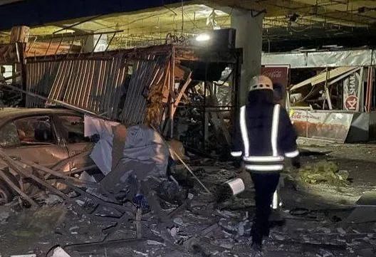Росіяни вдарили у транспортний об'єкт в Дніпрі (фото)