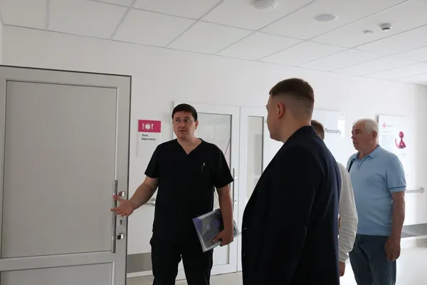 Як допомагають пораненим захисникам на Волині: заступник голови ОДА Тарас Шкітер побував у центрі RECOVERY (фото)