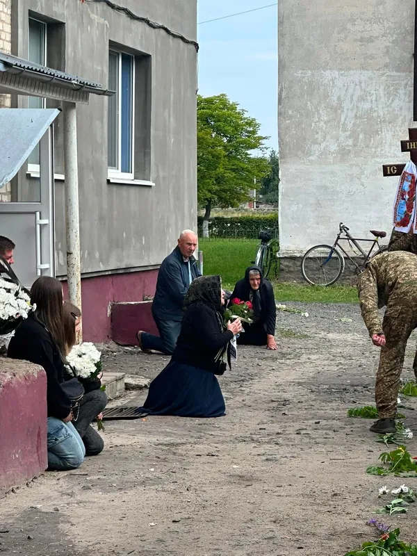 На Волині в останню земну дорогу провели Героя Сергія Григіля (фото)