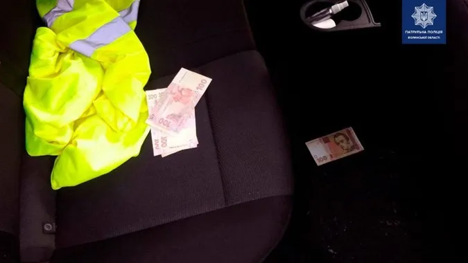 На Волині водій перетнув суцільну лінію і хотів відкупитися 500 гривнями