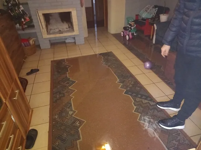 У Луцькому районі відкачали воду з будинку (фото)