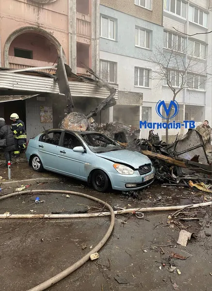 У Броварах біля дитсадка впав вертоліт – є постраждалі та загиблі (фото 18+)