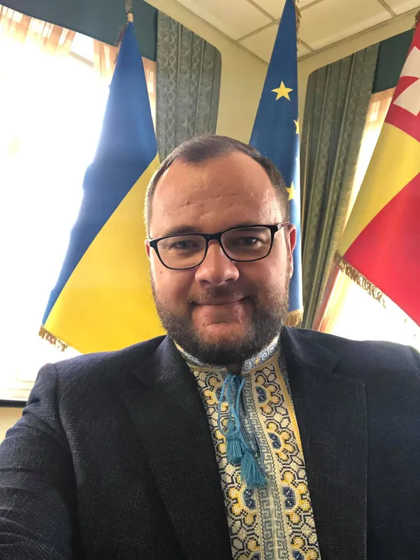 День вишиванки: волиняни діляться яскравими світлинами