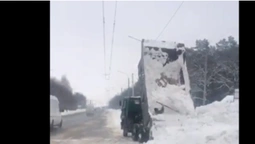 На Волині покарали приватника, який скидав прибраний сніг на дорогу (відео)