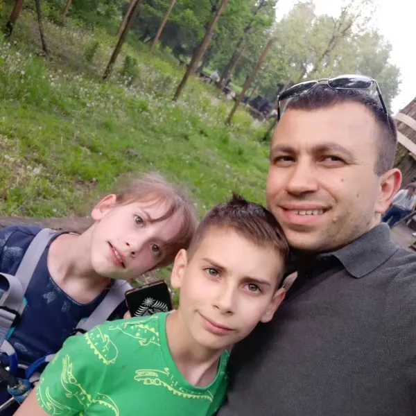 Бути батьком: як виховують дітей відомі луцькі татусі (фото)