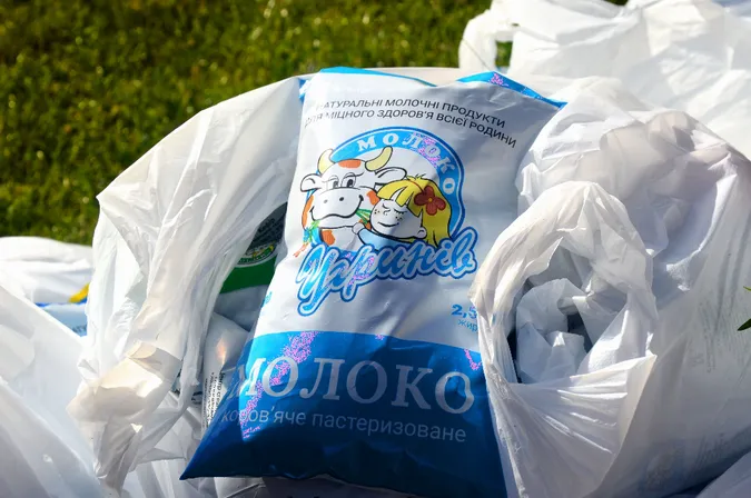 У Луцьку роздавали безкоштовне молоко (фото)