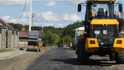 У Луцькій громаді продовжують ремонт доріг: як і де роблять (фото)