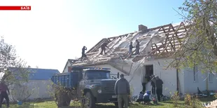 У селі біля Луцька вибухова хвиля від падіння шахеда пошкодила 4 житлові будинки (відео)