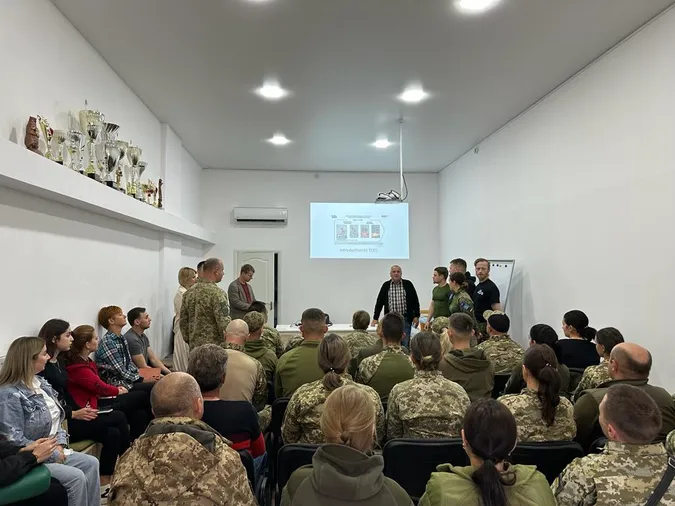 Фінські інструктори навчали волинську «екстренку» та прикордонників тактичній медицині