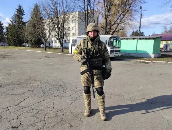 Десятки літрів крові заради життя: історія почесного донора та прикордонника з Луцька Олега Франчука