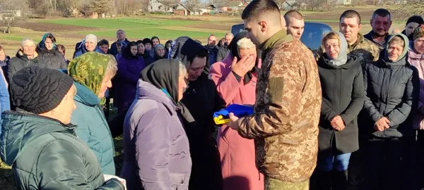 На Волині попрощалася із командиром розвідки Сергієм Семчуком (фото)