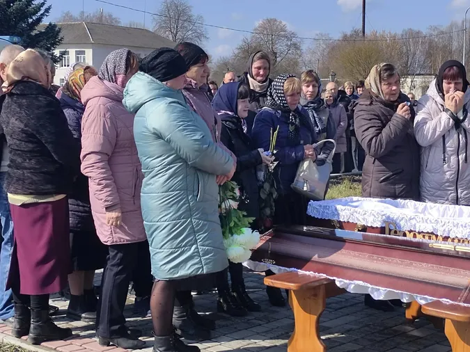 На Волині попрощалися із померлим воїном Миколою Тимощуком (фото)