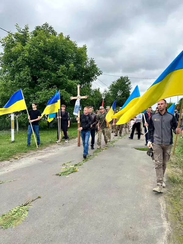 Поліг у бою ще у 2024 році: Волинь попрощалася з юним воїном Олегом Мазяром (фото)