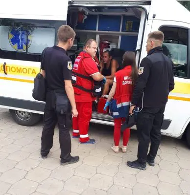 Розбитий ніс і рваний одяг: у луцькому парку ревнивець побив друга