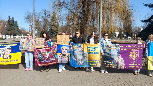 У Ковелі відбулася акція на підтримку полонених та зниклих безвісти захисників (фото)