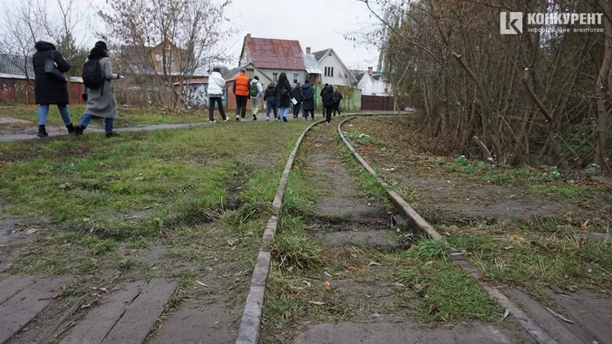 Доля дитячої залізниці: лучани з експертами дослідили локацію (фото)