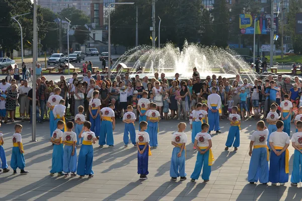 «Промінь» відсвяткував День Прапора із дітьми та гопаком (фото)