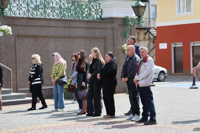 У Луцьку попрощались з Героєм Василем Зубчиком (фото)