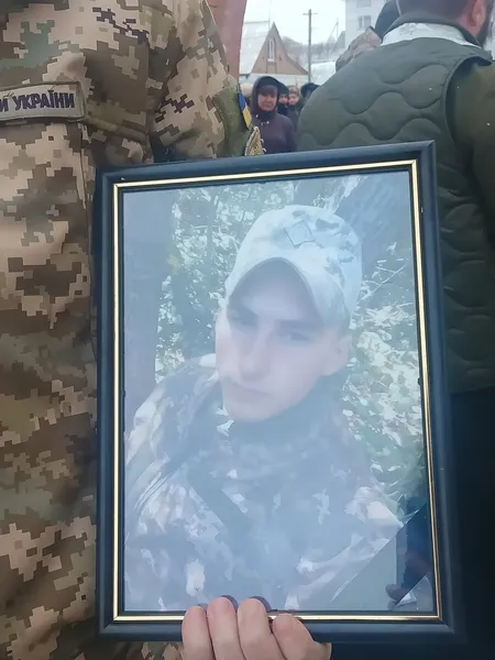 На Волині попрощалися із 22-річним воїном Олександром Трельом (фото)