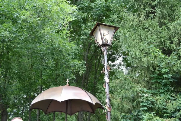 У Луцьку з'явилась унікальна алея ліхтарів (фото)