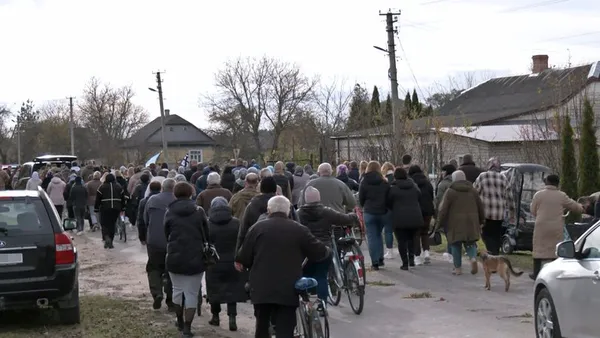 «Надіялися, що живий»: на Волині попрощалися з воїном, зниклим безвісти в Іловайському котлі (фото, відео)