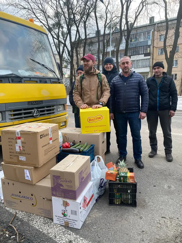 Ви котики: як у Луцьку допомагають армії