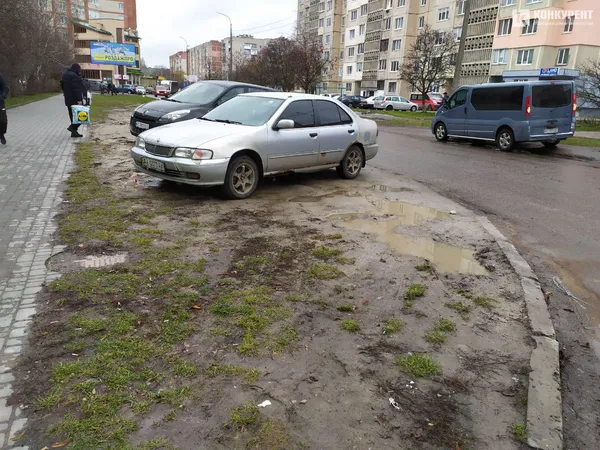 У Луцьку просять відремонтувати частину вулиці Кравчука (фото)
