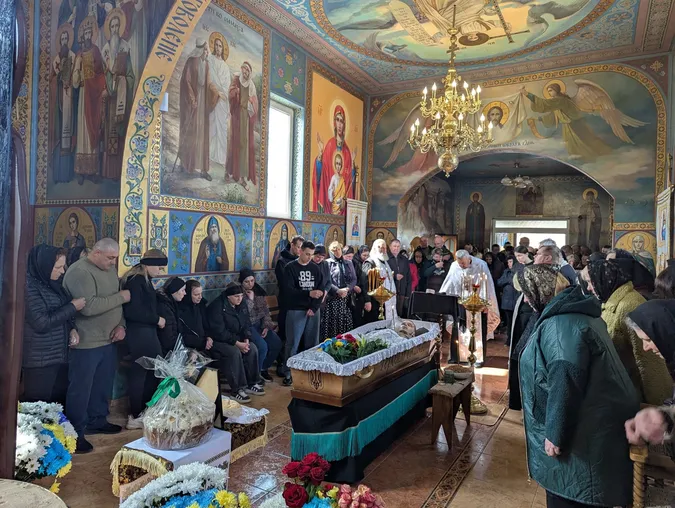 На Волині попрощалися із молодим воїном Артемом Сидоруком (фото)