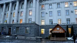 Біля Лесиного вишу встановили шопку (фото)