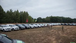 Лісівники передали військовим три десятки автівок (фото)