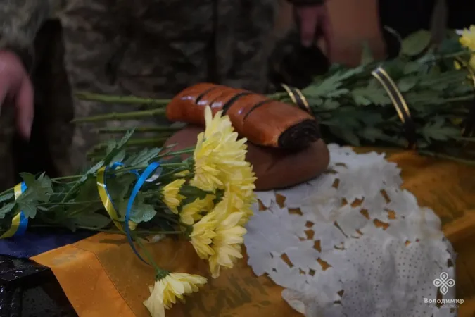 На Волині попрощалися із загиблим захисником Павлом Ковальчуком (фото)