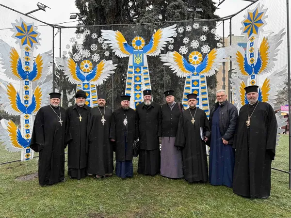 Дискутували, але залишилися задоволені: синодальна комісія вивчала фрески у соборі в Луцьку (фото)